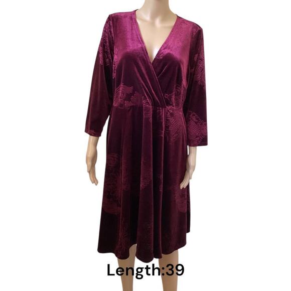 Torrid Burgundy Red Velvet Floral Surplice faux Wrap Dress size 1 - Picture 1 of 7